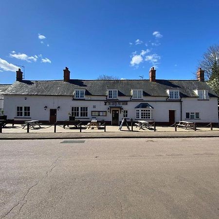 Bed and Breakfast The Coffee Pot Tavern Potterspury Экстерьер фото