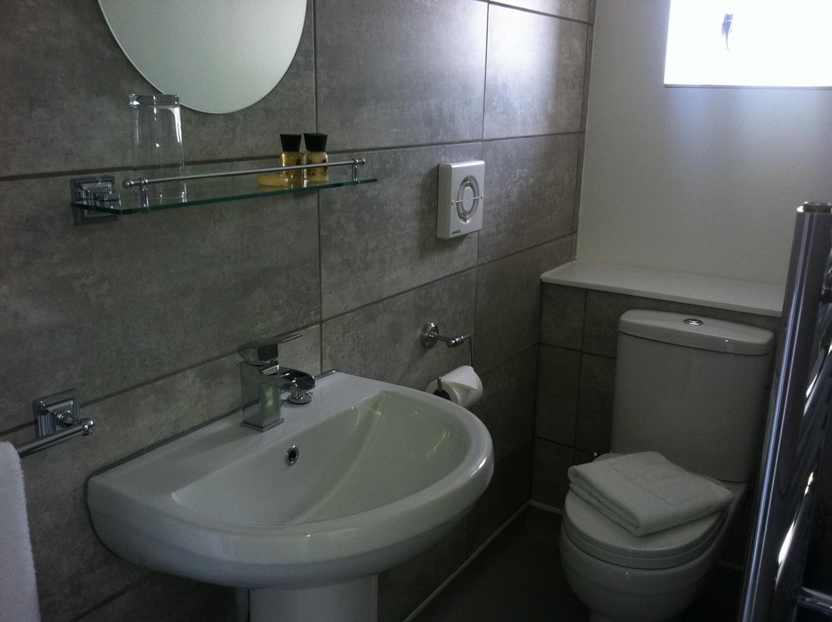 Bed and Breakfast The Coffee Pot Tavern Potterspury Экстерьер фото